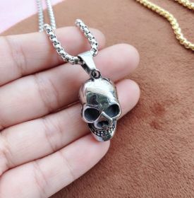 Mens Fashion Simple Skull Pendant Necklace (Color: Silver C)